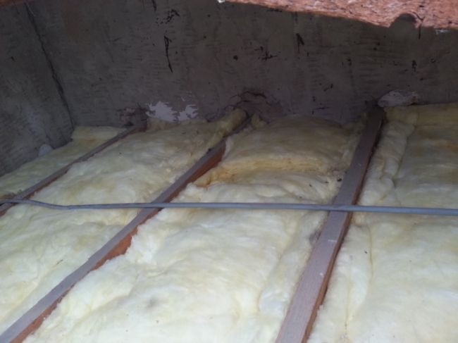 pose de laine de verre en comble perdu